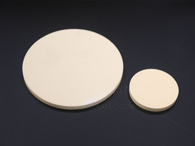 Alumina ceramic high temperature resistant round plate