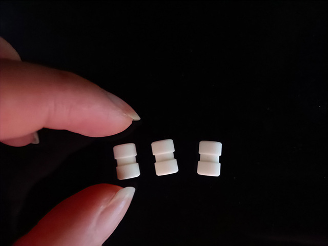 Alumina injection molding pulley
