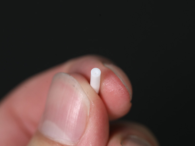 Zirconia ceramic microporous rod
