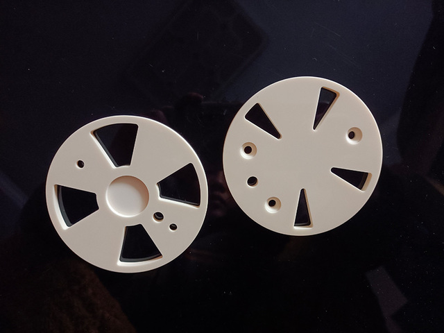ZTA injection molded ceramic valve core