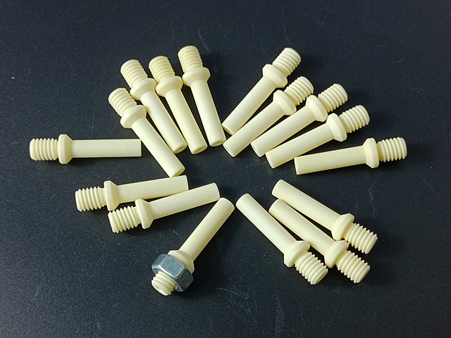 97% Alumina ceramic injection molding threaded rod
