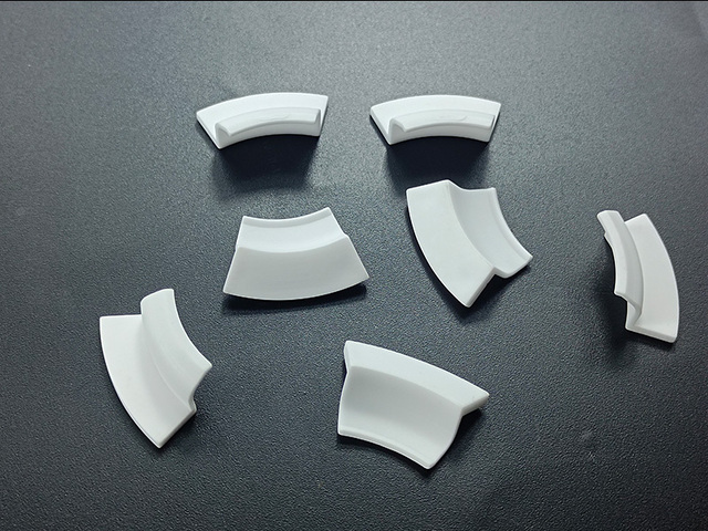 95% Alumina injection molding arc ring