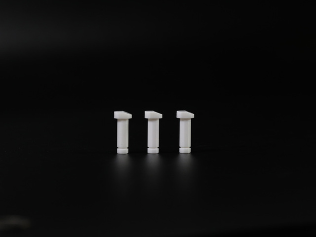 Zirconia injection moulded pin