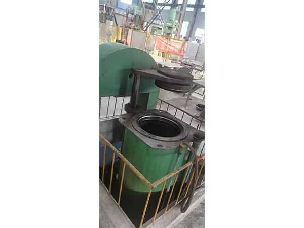 Large isostatic press