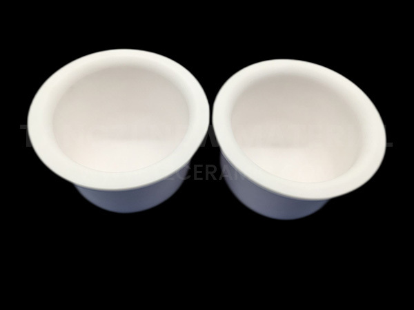 Alumina ceramic crucible