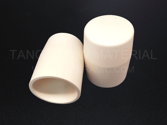 Alumina ceramic crucible