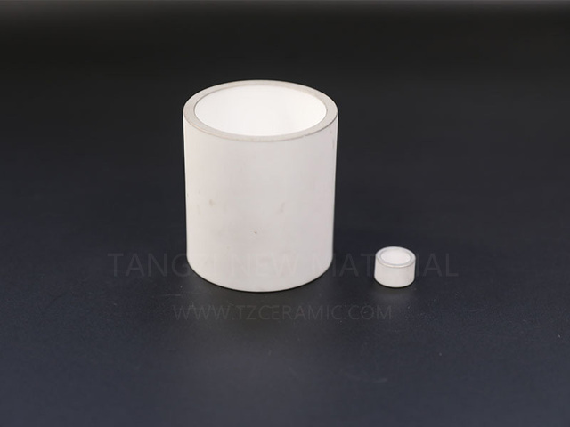 Alumina ceramic metallized pipe