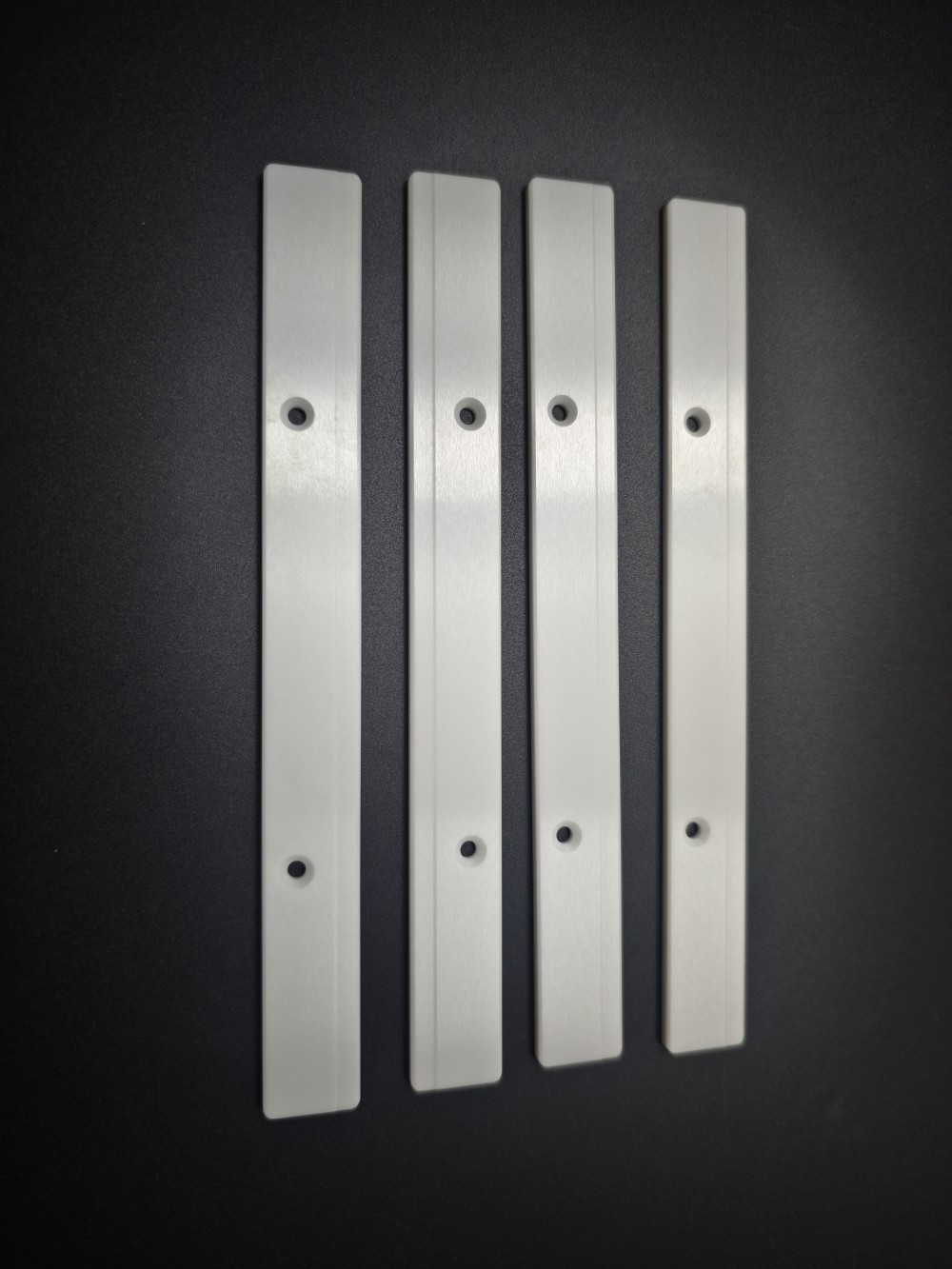 Zirconia ceramic cover plate