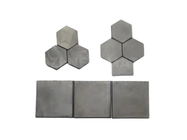 Silicon carbide ceramic plate