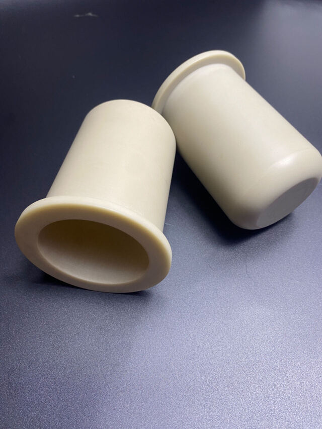 Aluminum nitride crucible