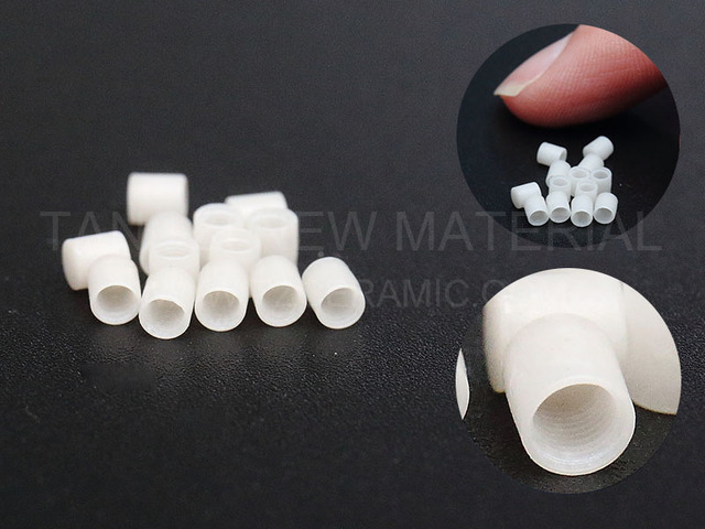 Aluminium nitride crucible with internal thread