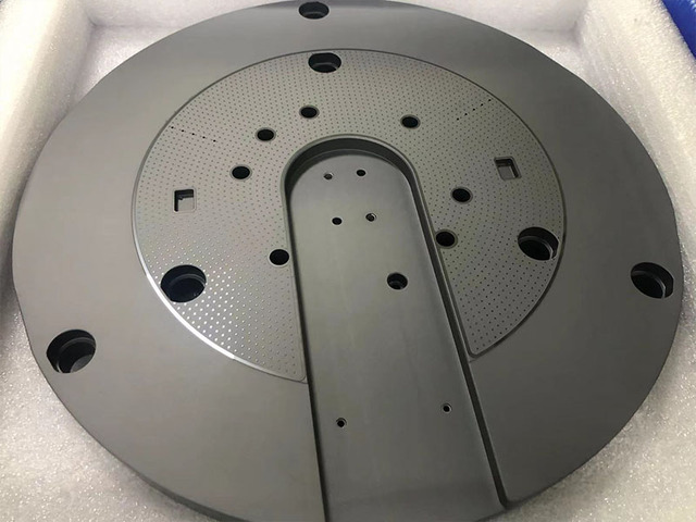 Silicon carbide ceramic bump chuck chuck
