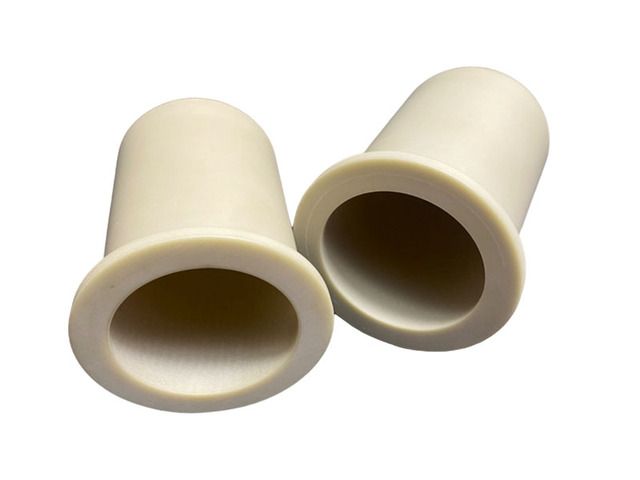 Aluminum nitride crucible