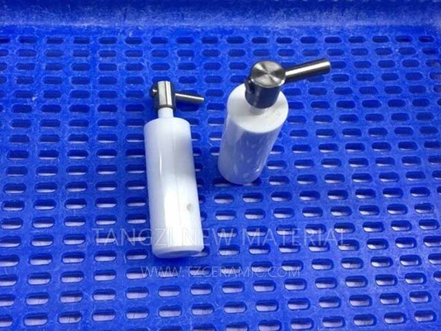 Zirconia dispensing valve